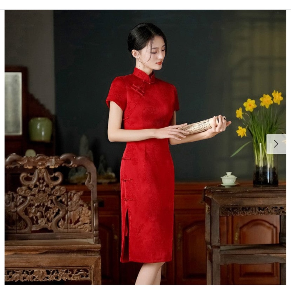 Beth and Brian Qipao Red Floral Pattern Midi Cheongsam